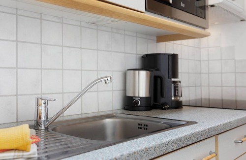 Lagundo Apartment | Apartment 'Unterdornerhof A' with Mountain View, Private Terrace and Wi-Fi