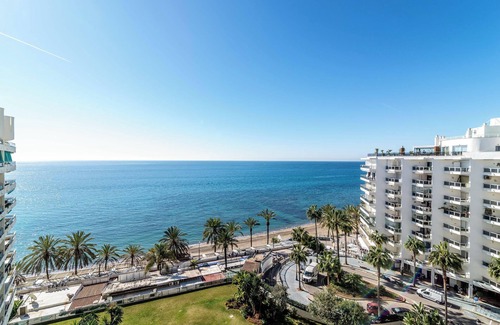 Marbella City Centre Apartment | Apartment 'Urban beach Imperator' with Sea View, Pool, A/C & Wi-Fi