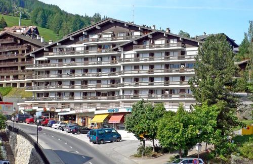 Saint-Pierre-de-Clages Apartment | Apartment Valaisia 34A by Interhome