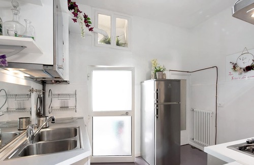Pegli Apartment | Apartment 'Varenna' with Mountain View