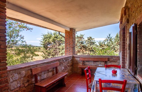Gavorrano Apartment | Apartment 'Vecchio Molino - 5' with Shared Terrace, Shared Garden and Wi-Fi