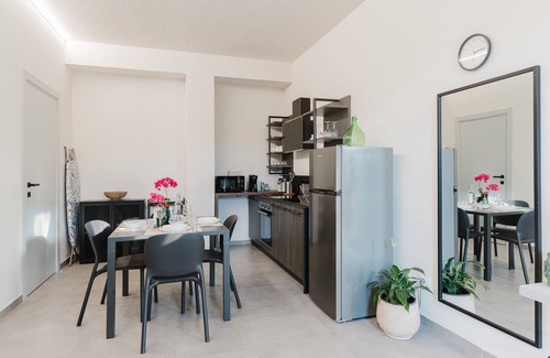 Marsala Apartment | Apartment 'Vento E Salsedine Grecale' with Private Garden, Wi-Fi and Air Conditioning