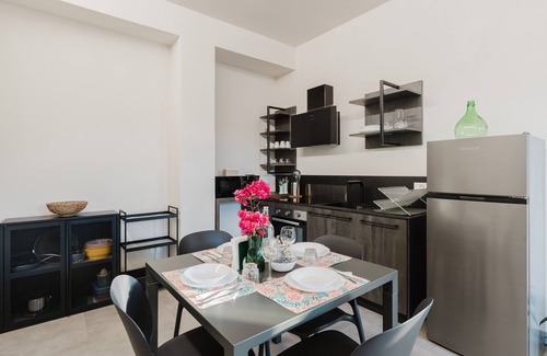 Marsala Apartment | Apartment 'Vento E Salsedine Grecale' with Private Garden, Wi-Fi and Air Conditioning