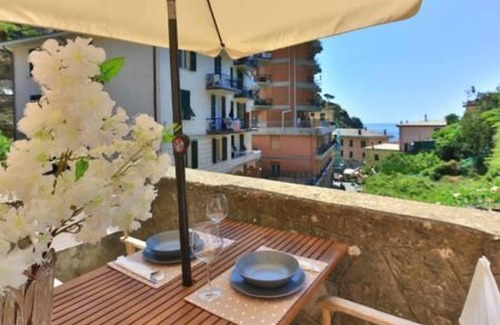 Riomaggiore Apartment | Apartment 'Verde' with Sea View, Wi-Fi and Air Conditioning