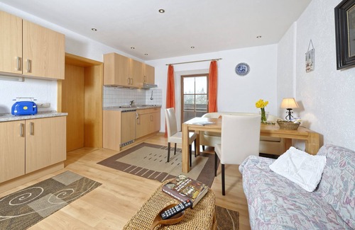 Aschau im Chiemgau Apartment | Apartment VII in the main house 40 sqm with separate bedroom and balcony
