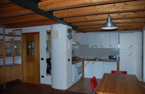 San Vito di Cadore Apartment | Apartment 'Villa Cleila Rossa A' with Mountain View, Shared Garden and Balcony