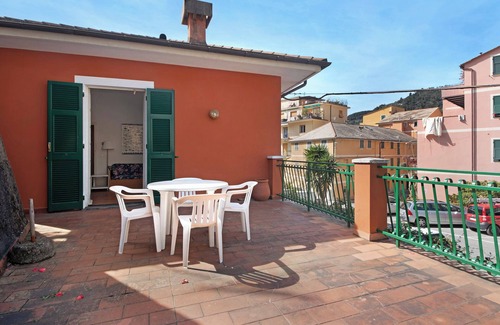 Bonassola Apartment | Apartment "Via Colombo 12 Bilo" with Terrace