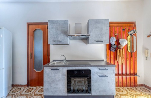 Lecce Apartment | Apartment 'Villa Aurora' with Shared Pool, Wi-Fi and Air Conditioning