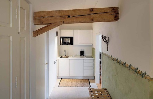 Merano Apartment | Apartment 'Villa Bergmann Turm Suite' with Mountain View, Shared Terrace and Wi-Fi