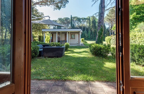Vinci Apartment | Apartment 'Villa Leonardo - Belle Ferronière' with Shared Garden, Wi-Fi and Air Conditioning