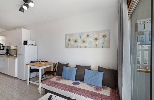 Puerto Rico Apartment | Apartment 'Vv Luca Vista Mar' with Sea View, Wi-Fi and Air Conditioning