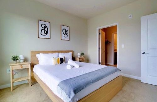 Jefferson Manor Apartment | Apartment w 2BR and Amazing Building Facilities!