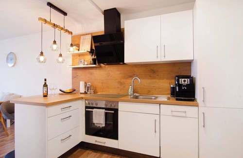 Uhldingen-Muehlhofen Apartment | Apartment 'Weitblick' with Lake View, Balcony and Wi-Fi