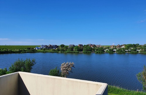 Norderhafen Apartment | Apartment 'Watt'n Utsicht' with Sea View, Balcony and Wi-Fi