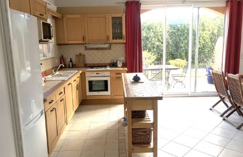 Bormes-Les-Mimosas Apartment | APARTMENT WITH POOL