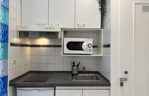 Villeneuve Loubet Beach Apartment | Apartment with large terrace 1 min from the beach!