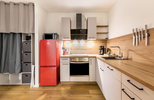 Husbyholz Apartment | Apartment 'Willewatt 1' with Private Terrace, Shared Garden and Wi-Fi