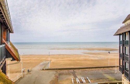 Normandy Apartment | Apartment with sea view