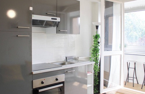 L'Ile-Saint-Denis Apartment | Apartment with balcony & view