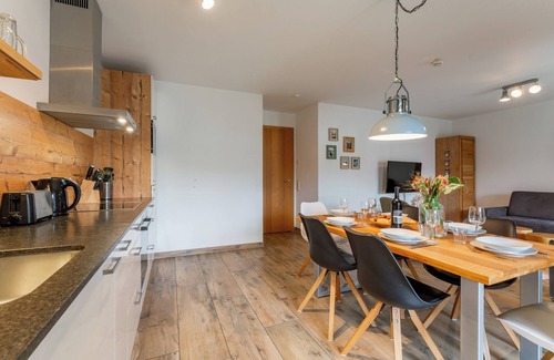 Piesendorf Apartment | Apartment with a shared sauna and a gym