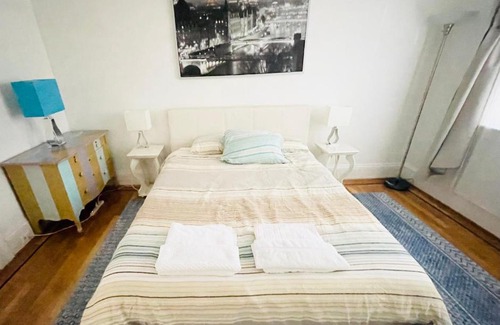 North Beach Apartment | Apartment with Amazing Views from Roofdeck - North Beach