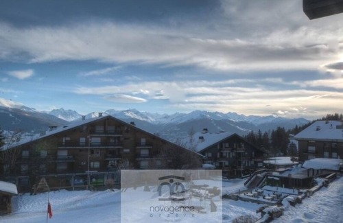 Anzere Apartment | Apartment with an entrance corridor, 2 bedrooms with 2 single beds each, 1 bathroom/WC and 1 separat