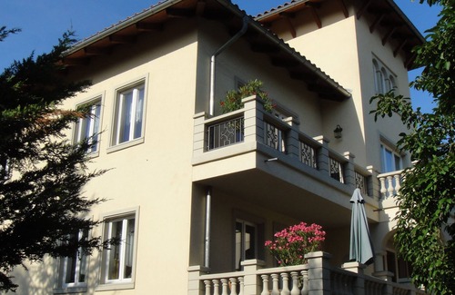 Wilkau-Haßlau Apartment | Apartment with balcony and parking space