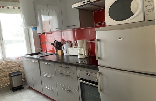 Le Portel Apartment | Apartment with balcony facing the sea for 4 people. Rated ⭐️⭐️⭐️ WIFI