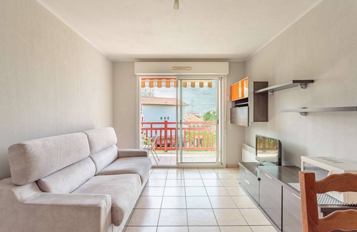 Hendaye Apartment | Apartment with balcony and parking