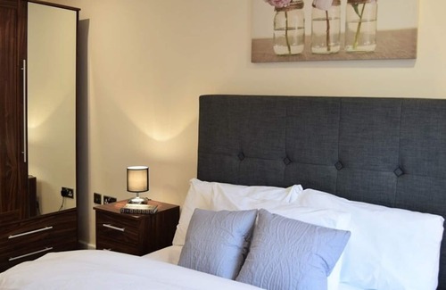 Havering Apartment | Apartment with Balcony at Morland House Apartments