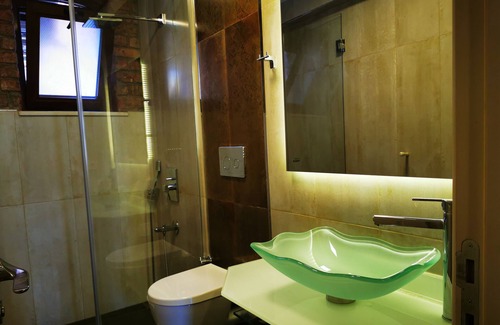 Balat Apartment | Apartment with balcony at balat