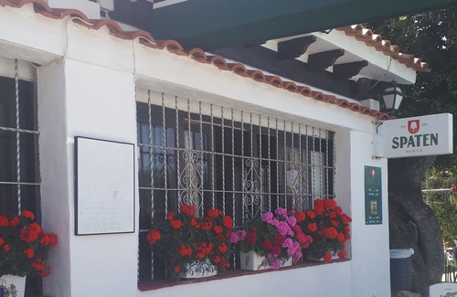 Los Balcones Apartment | Apartment with bbq and terrace.