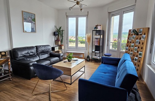Epernay Apartment | Apartment with breathtaking vineyard views in Epernay