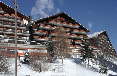 Anzere Apartment | Apartment with entrance corridor, 1 bedroom with 2 bunk beds, 1 bedroom with 2 single beds, 1 bathro