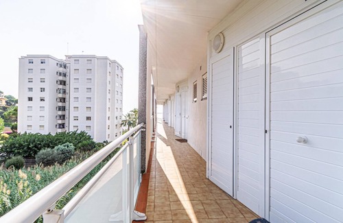 Sant Pol De Mar Apartment | Apartment with sea views and beach access