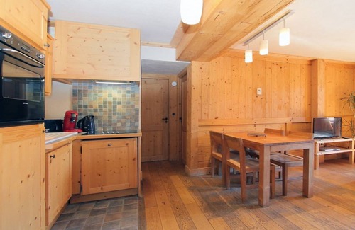 Les Deux Alpes Apartment | Apartment with Terrace & Parking