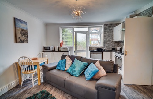 Colwyn Bay Apartment | Apartment with Garden View at Beachmount Holiday Apartments