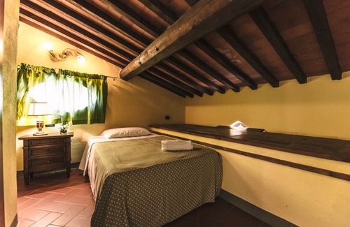 Capannoli Other | Apartment with garden and BBQ - swimming pool and tennis court
