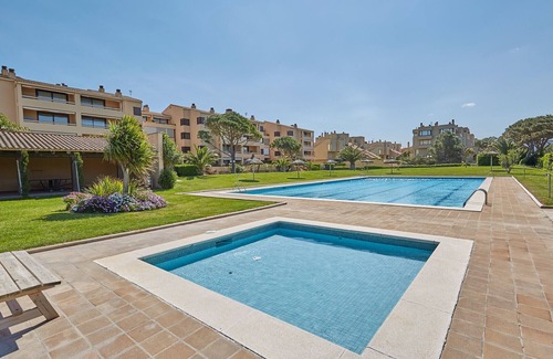 Pals Apartment | Apartment with garden & pool - First line Pals beach (GM 3H 414)