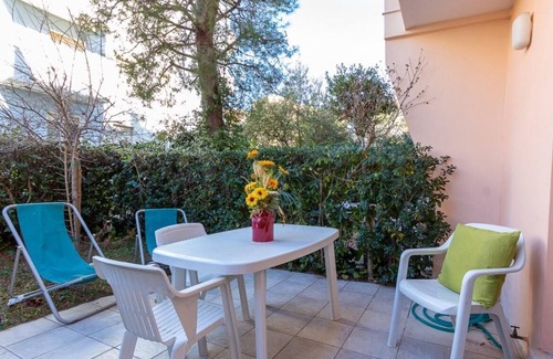 Porto Recanati Apartment | Apartment with garden 300 mt. from the sea