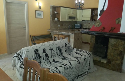 Pula Apartment | Apartment with large garden and tennis court
