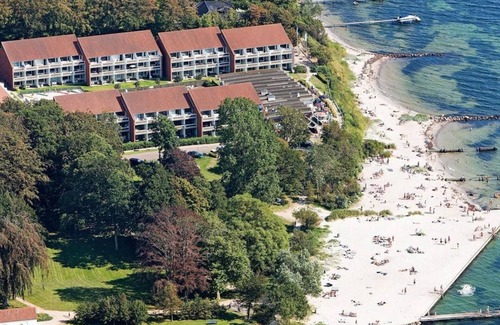 Faaborg Apartment | Apartment with park and sea view on Klinten in beautiful Faaborg