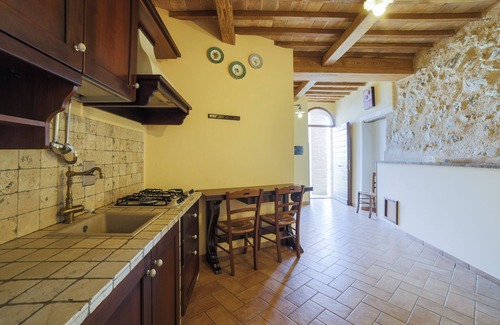Bovara Apartment | Apartment with pool 20 minutes' drive from Assisi's historic center