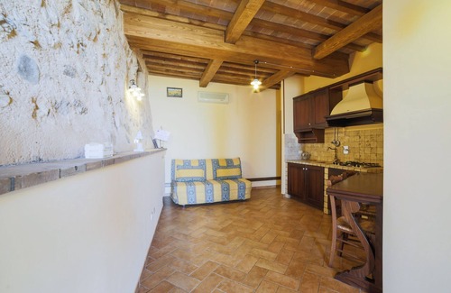 Bovara Apartment | Apartment with pool 20 minutes' drive from Assisi's historic center
