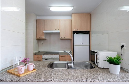 La Pineda Apartment | Apartment with pool 5km from Port Aventura