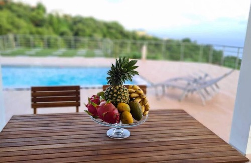 Case-Pilote Apartment | Apartment with pool and sea view