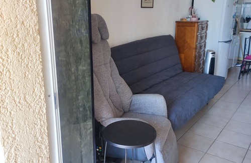 Prunete Apartment | Apartment with sea view and 5-minute walk to the beach, swimming pool, tennis court, straw hut.