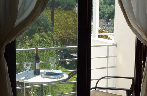 Almyrida Apartment | Apartment with shared pool only 400 meters from the beach