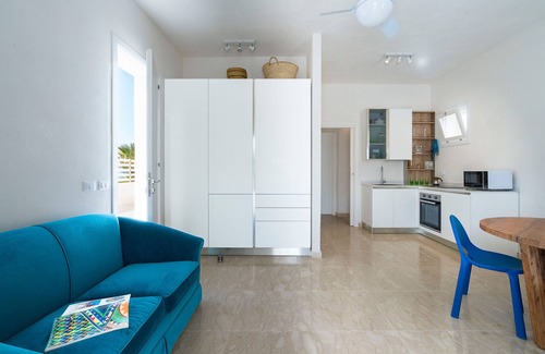 Cornino Apartment | Apartment with small pool and sea 50 meters away