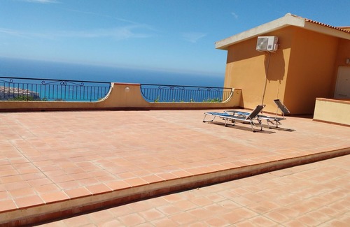Parghelia Apartment | Apartment with stunning views overlooking Tropea with fantastic pool